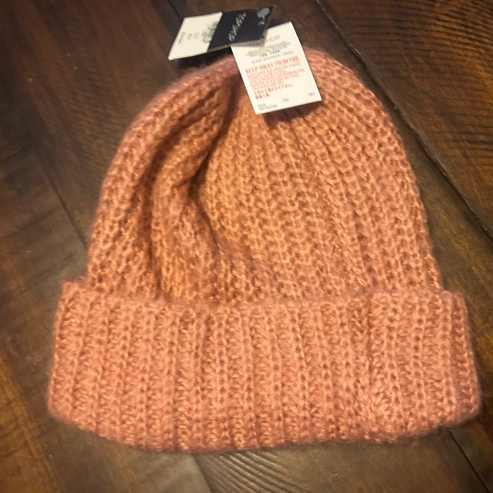 NWT knit hat